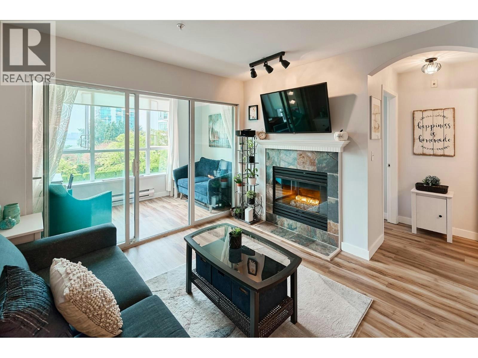 305-155 E 3rd Street, North Vancouver, BC, V7L 1E5