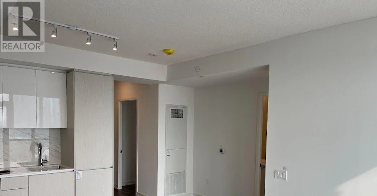 1705-28 Interchange Way, Vaughan, ON, L4K 0P8 - 5