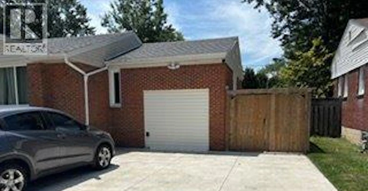 LOWER-3331 Maisonneuve, Windsor, ON, N9E 1Y6 - 2
