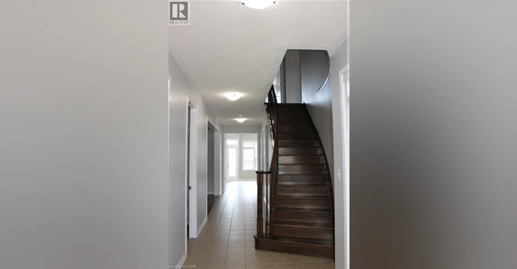 52 Beattie Crescent, Cambridge, ON, N3C 0E9 - 2
