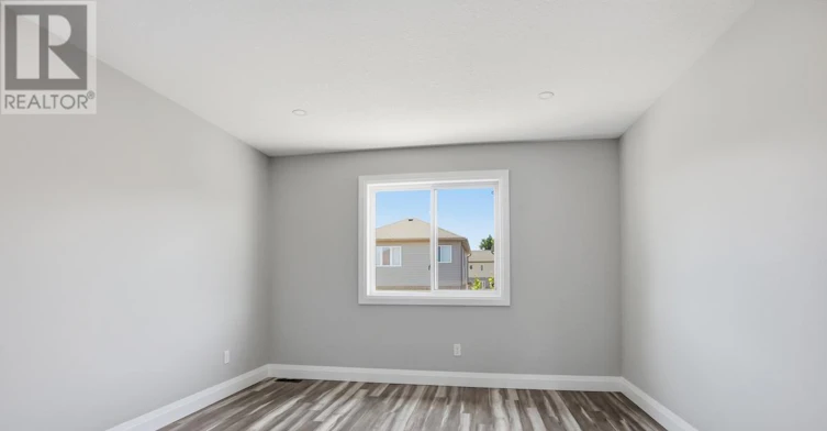 UPPER-2775 Oriole Drive, London, ON, N6M 0G9 - 24