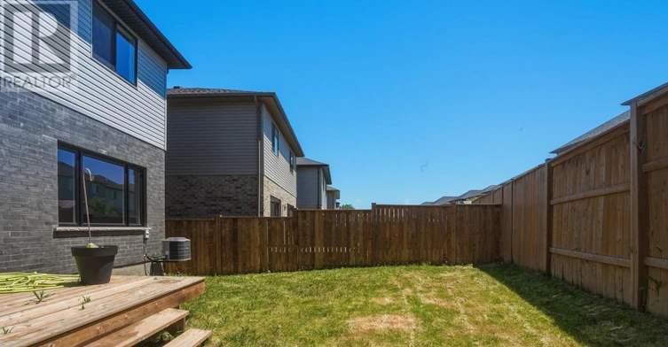 UPPER-2775 Oriole Drive, London, ON, N6M 0G9 - 34