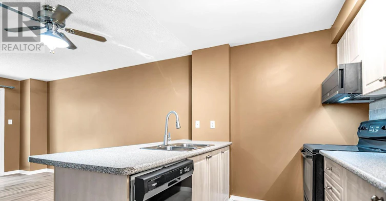 107-83 Aspen Springs Drive, Clarington, ON, L1C 5J7 - 4