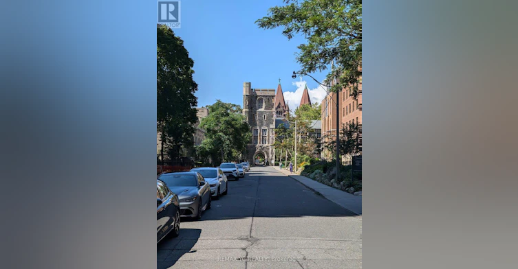 907-1080 Bay Street, Toronto, ON, M5S 0A5 - 9