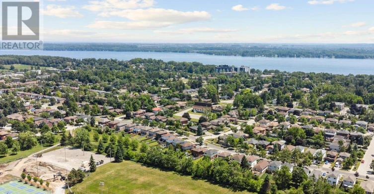 UPPER-62 Arthur Avenue, Barrie, ON, L4M 6H5 - 38