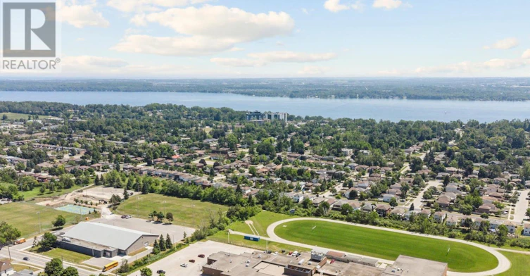 UPPER-62 Arthur Avenue, Barrie, ON, L4M 6H5 - 37