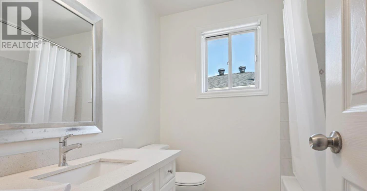 UPPER-62 Arthur Avenue, Barrie, ON, L4M 6H5 - 24