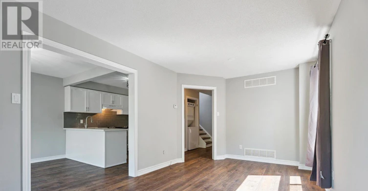 UPPER-62 Arthur Avenue, Barrie, ON, L4M 6H5 - 10