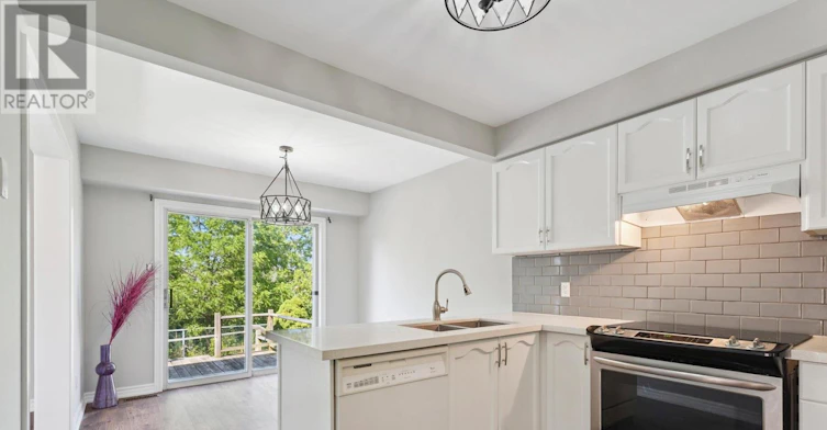 UPPER-62 Arthur Avenue, Barrie, ON, L4M 6H5 - 11