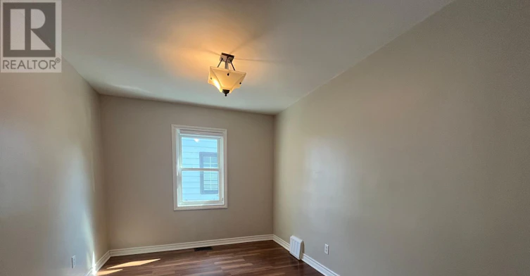 MAIN-117 36th Street EAST, Hamilton, ON, L8V 3Z3 - 11