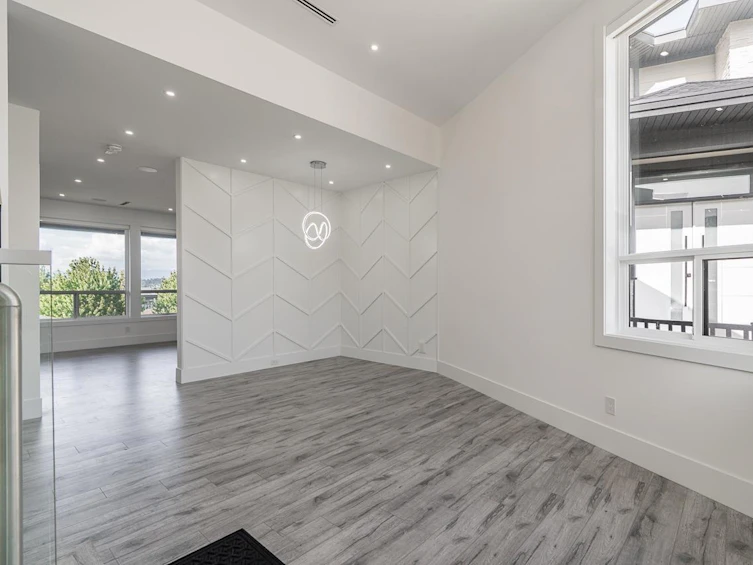 15051 63a Avenue, Surrey, BC, V3S 3H8 - 3