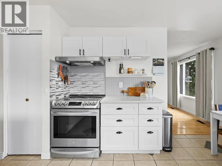 2447 Margaret Road, Westbank, BC, V4T 1N6 - 11