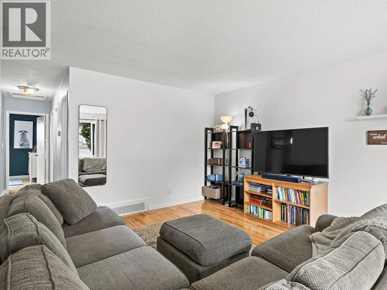 2447 Margaret Road, Westbank, BC, V4T 1N6 - 4
