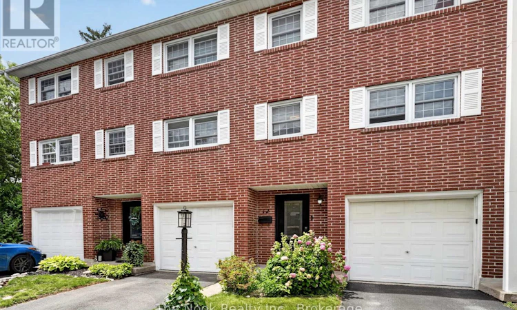 12-91 Livingston Avenue
