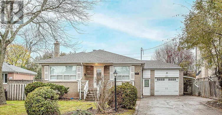 481 Sandmere Place, Oakville, ON, L6L 4G5