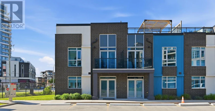 2 Concord Place, Grimsby, ON, L3M 0G6 - 3