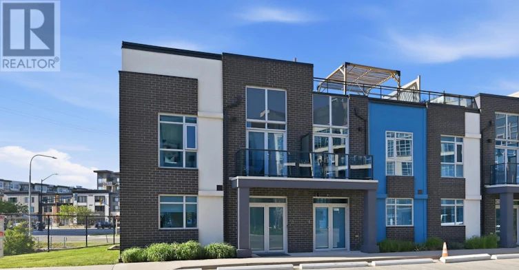 2 Concord Place, Grimsby, ON, L3M 0G6 - 2