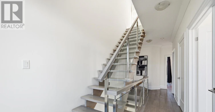 2 Concord Place, Grimsby, ON, L3M 0G6 - 31