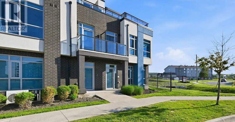 2 Concord Place, Grimsby, ON, L3M 0G6 - 43