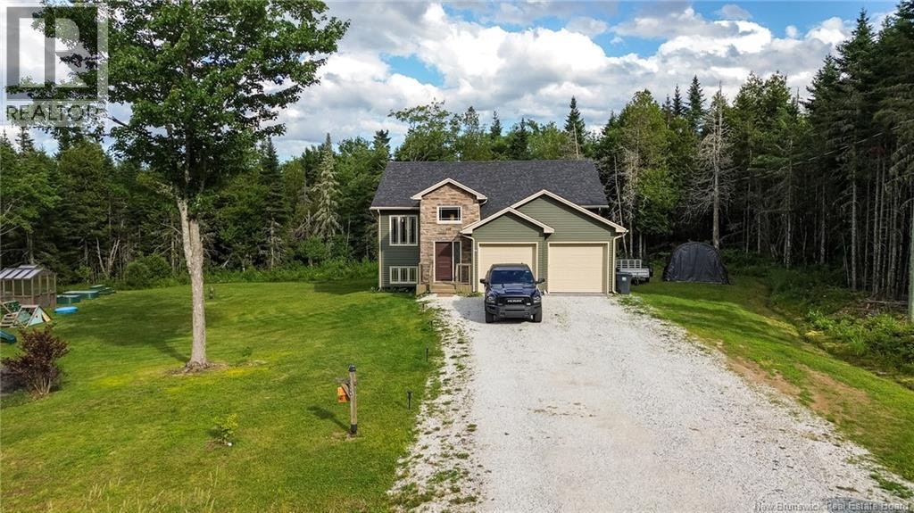 18 Castlewood Drive, Hampton, NB, E5N 0K7