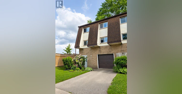 17-40 Fairfax Court, London, ON, N6G 3Y3