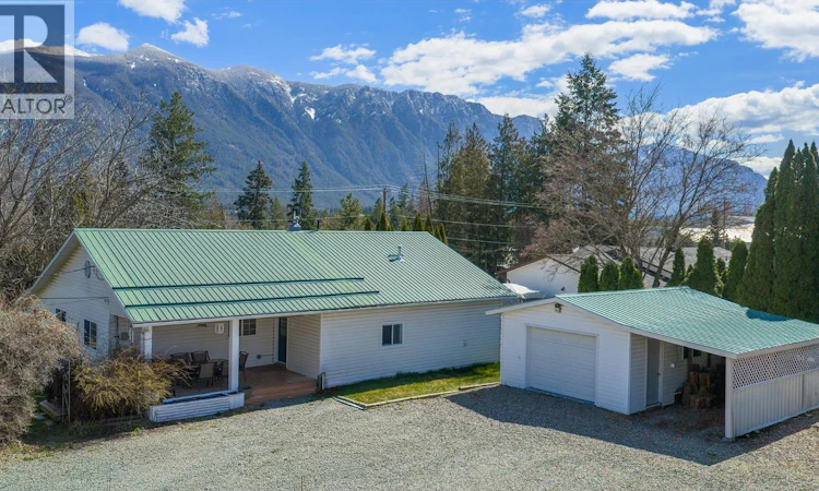 3433 Erickson Road