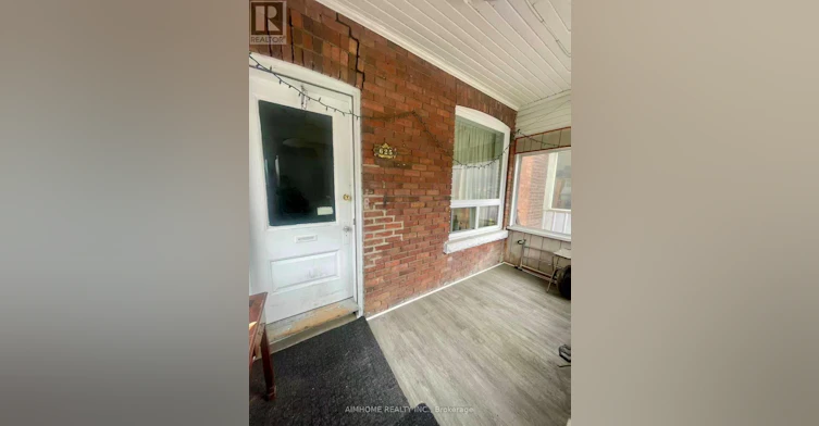 625 Bathurst Street, Toronto, ON, M5S 2R2
