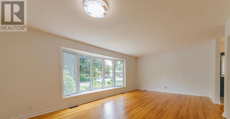2097 Kingsley Road, Ottawa, ON, K2C 2X6 - 6