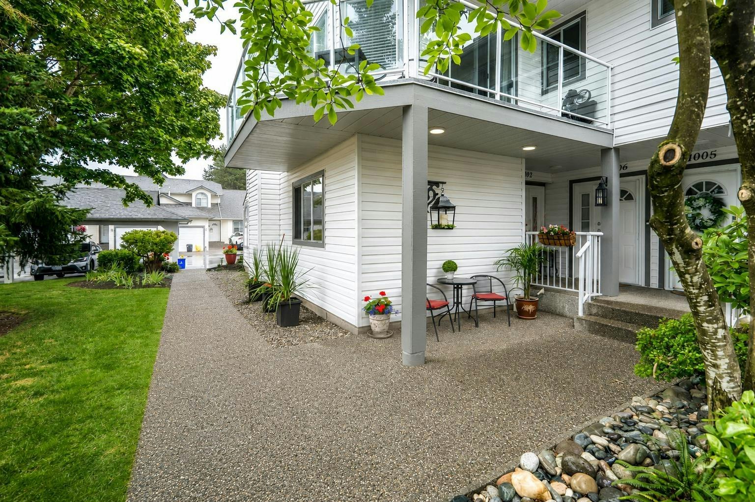 1002-21937 48 Avenue, Langley, BC, V3A 8C3