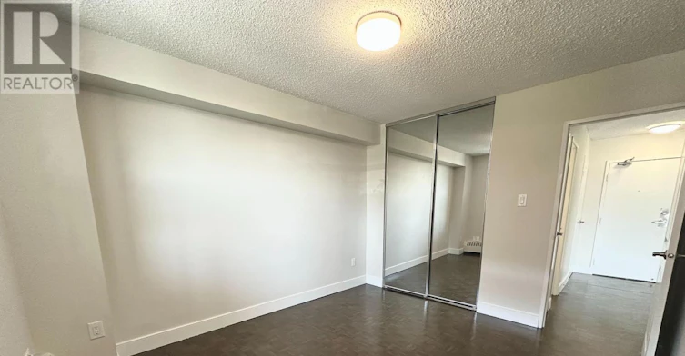 301-145 Wellington Street W, Aurora, ON, L4G 3L9 - 8