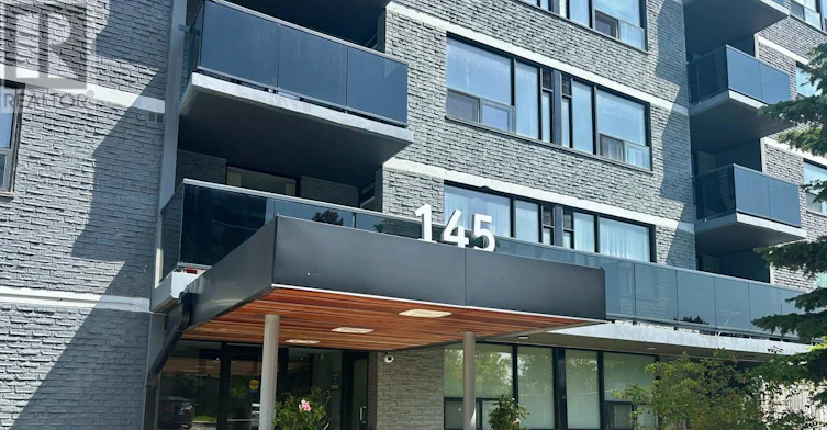301-145 Wellington Street W, Aurora, ON, L4G 3L9