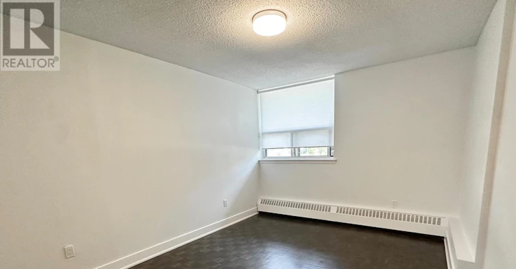 107-147 Wellington Street W, Aurora, ON, L4G 3M1 - 8