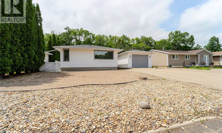 1014 Hopkins Crescent