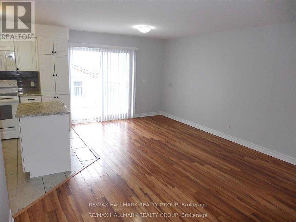 3-216 Carillon Street, Ottawa, ON, K1L 5X8 - 2