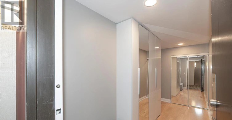 302-1901 Yonge Street, Toronto, ON, M4S 1Y6 - 2