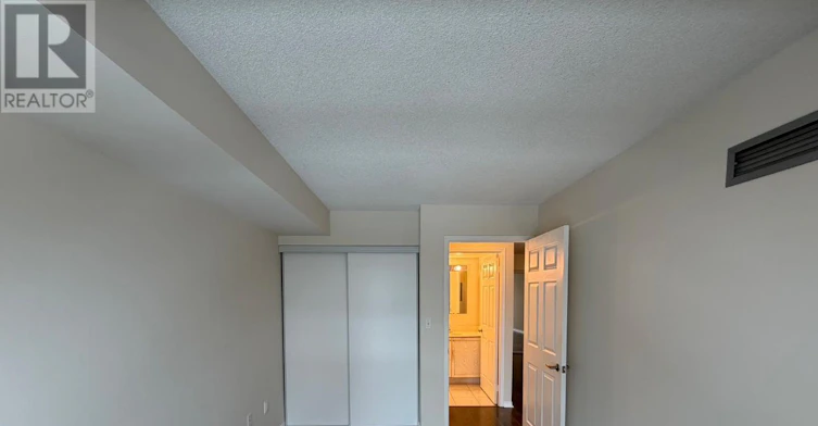 1009-1 Pemberton Avenue, Toronto, ON, M2M 4L9 - 2