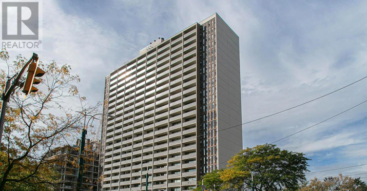 711-666 Spadina Avenue, Toronto, ON, M5S 2H8