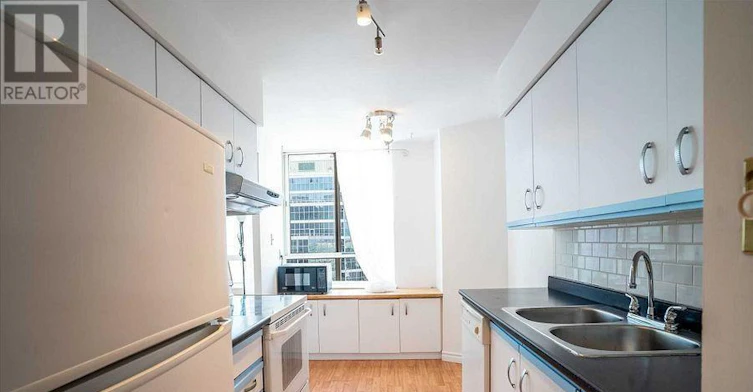 2021-633 Bay Street, Toronto, ON, M5G 2G4 - 9