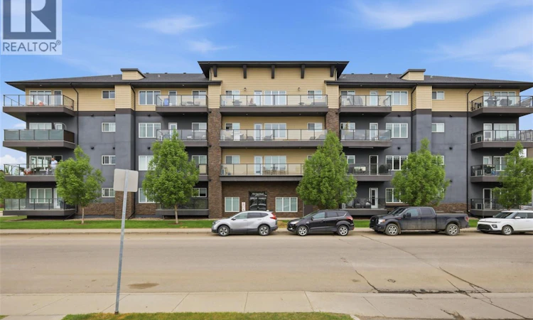 202-702 Hart Road
