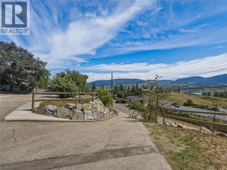 6512 Blue Jay Road, Vernon, BC, V1H 1W4 - 57