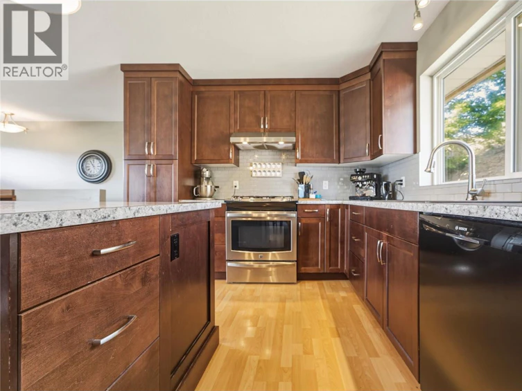 6512 Blue Jay Road, Vernon, BC, V1H 1W4 - 38