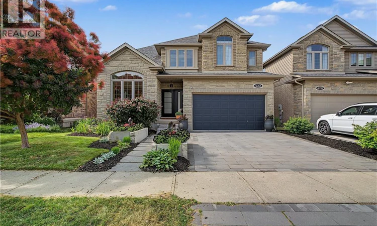 422 Rideau River Street