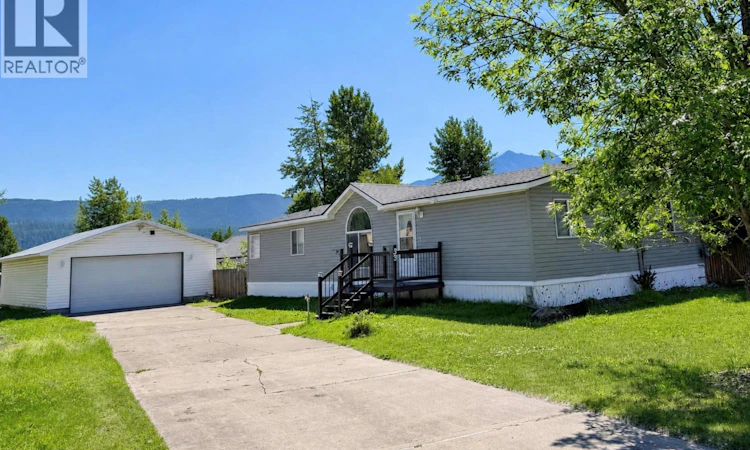 33 Dawson Crescent