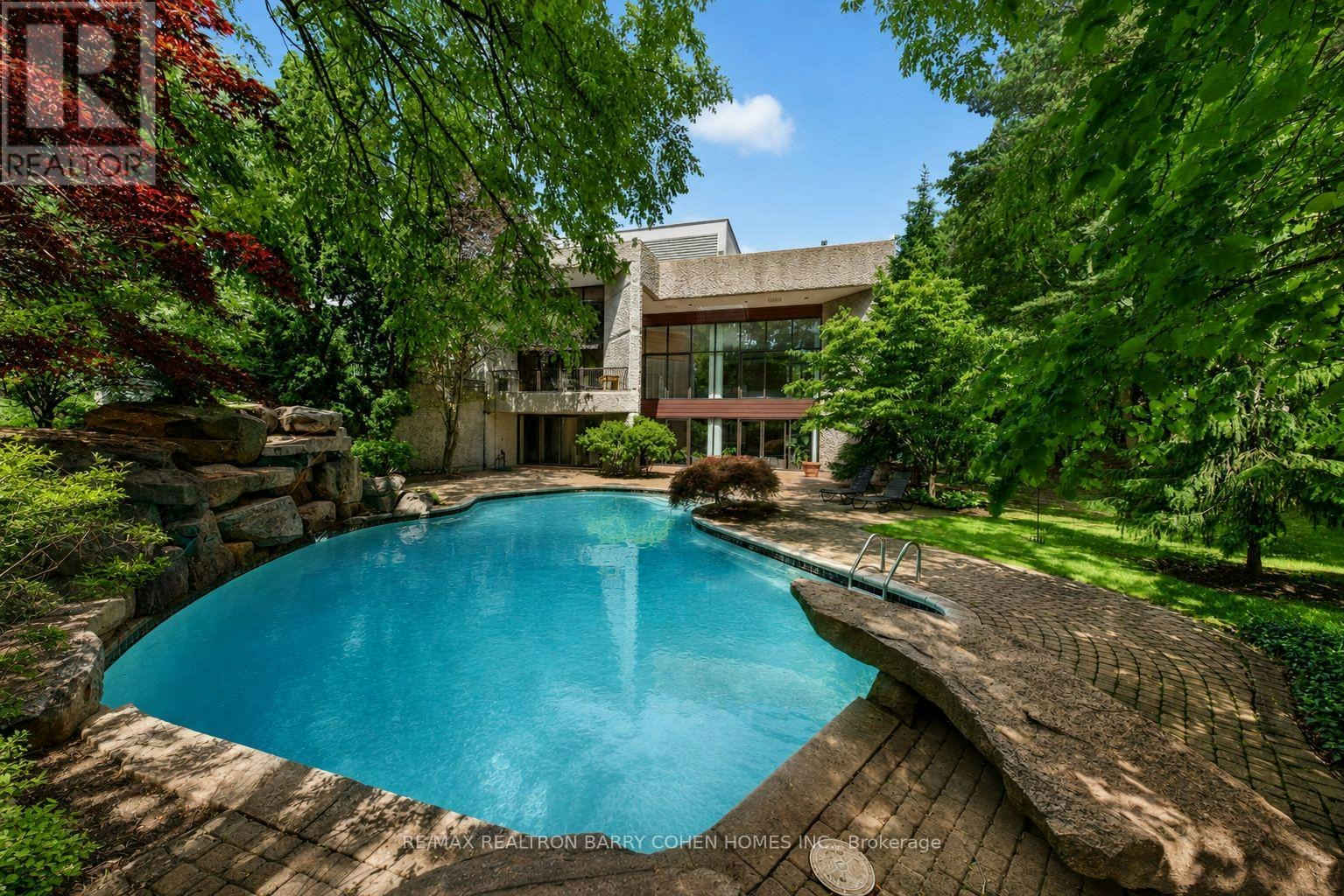 30 High Point Road, Toronto, ON, M3C 2R3 - 17