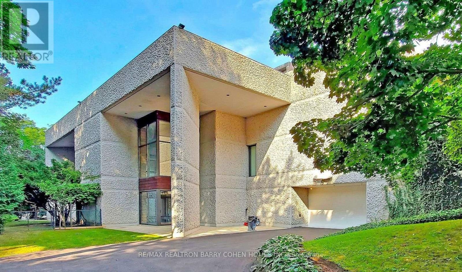 30 High Point Road, Toronto, ON, M3C 2R3 - 22