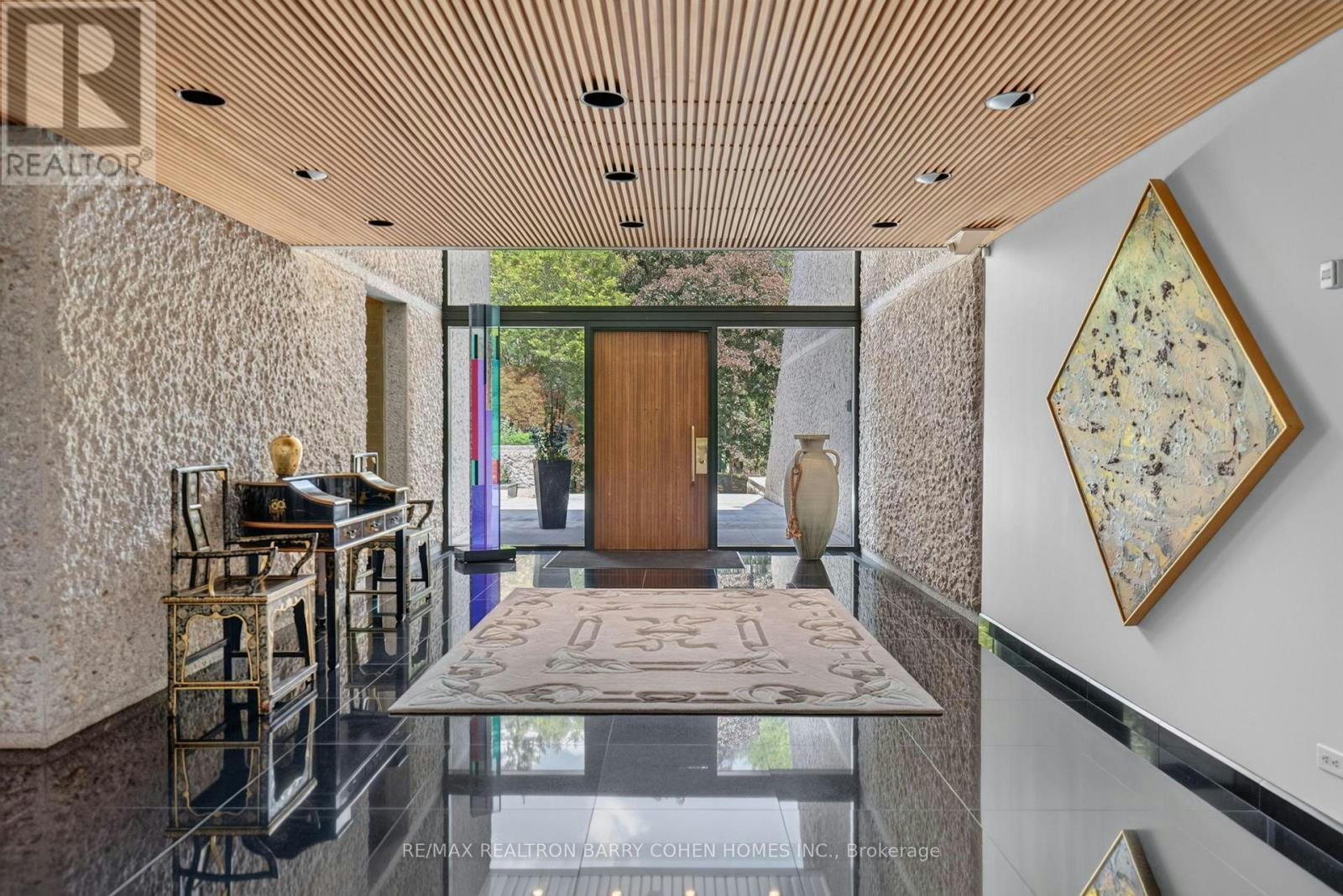30 High Point Road, Toronto, ON, M3C 2R3 - 5