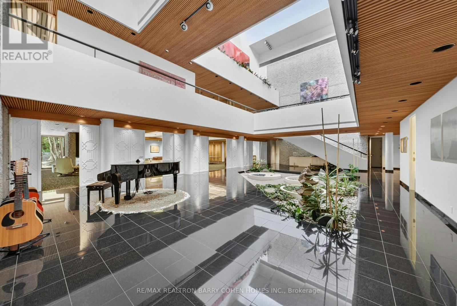 30 High Point Road, Toronto, ON, M3C 2R3 - 11