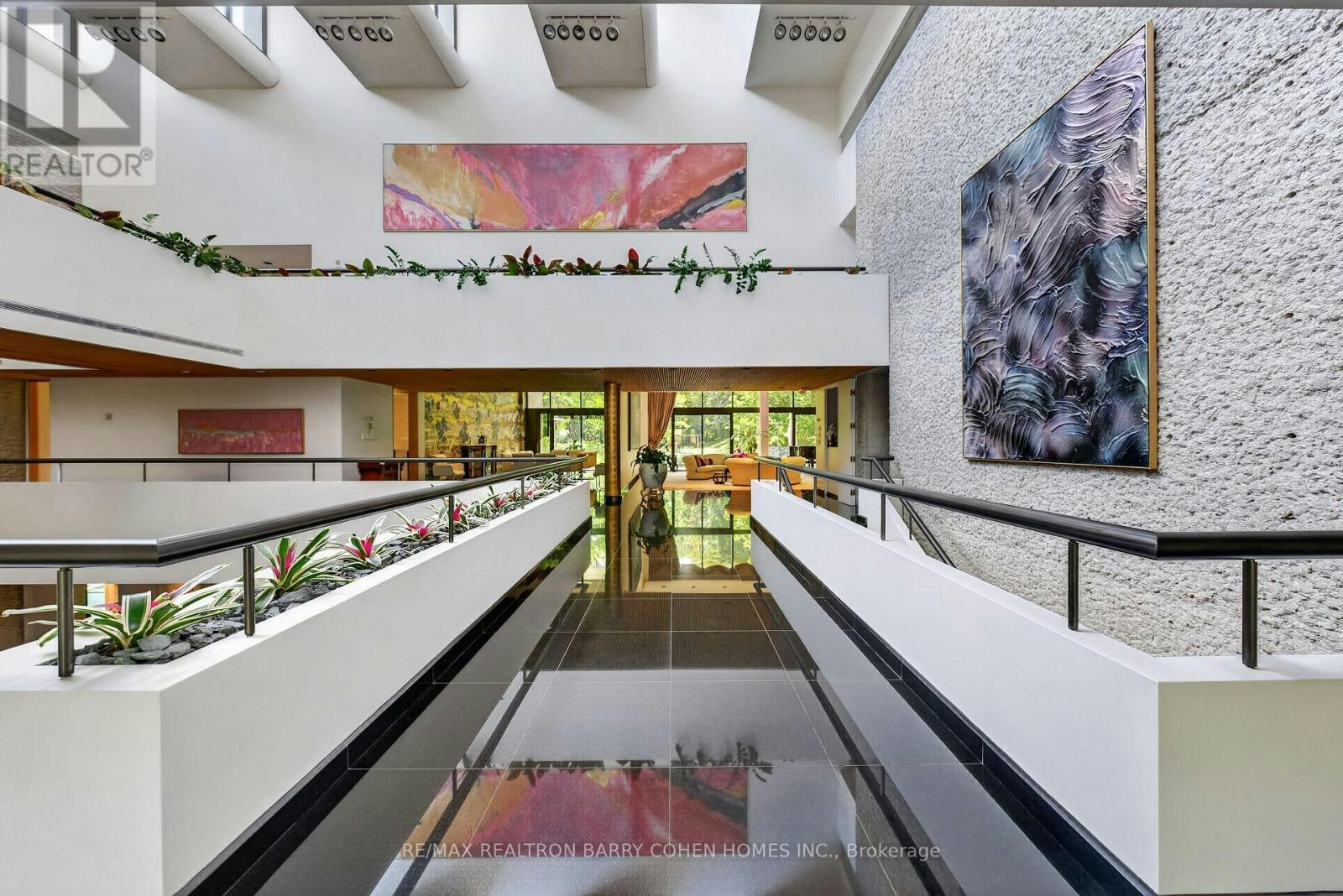 30 High Point Road, Toronto, ON, M3C 2R3 - 6