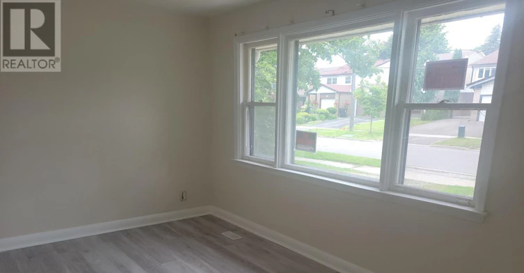 71 Grace Street, Toronto, ON, M1J 2M6 - 2
