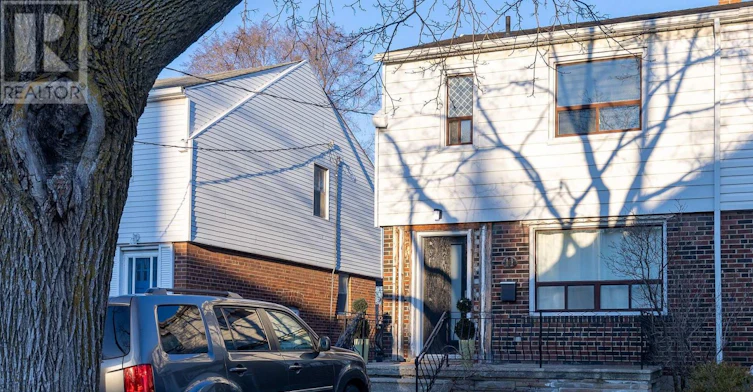 11 Dayton Avenue, Toronto, ON, M8Z 3L8